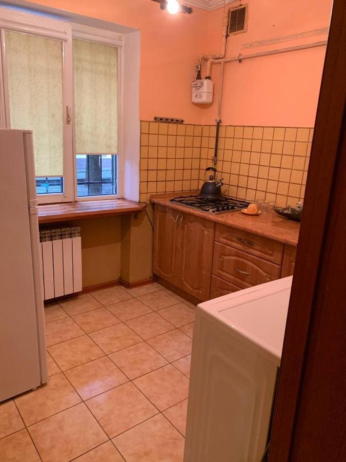 Апартаменти з усіма зручностями Черновцы Экстерьер фото